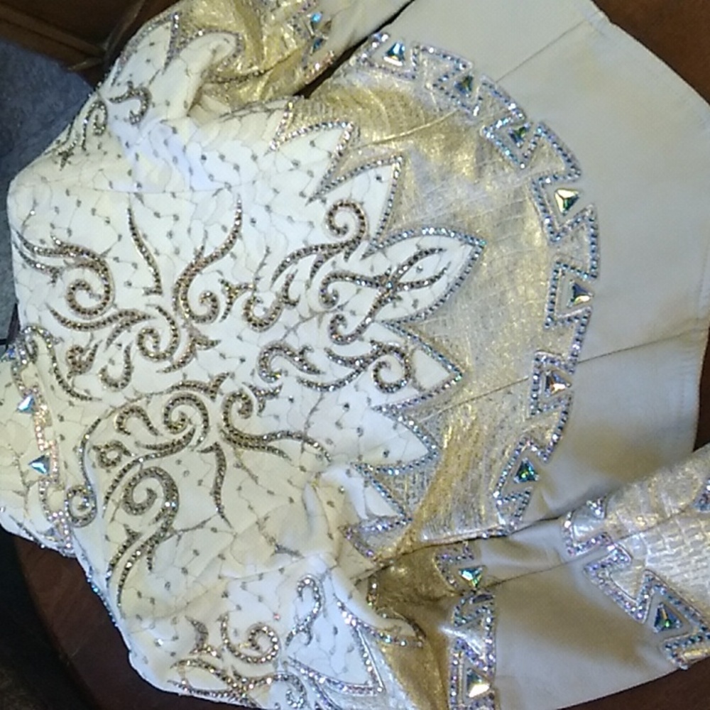 Absolutely Beautiful Gold Multicolored Jeweled Ja… - image 8